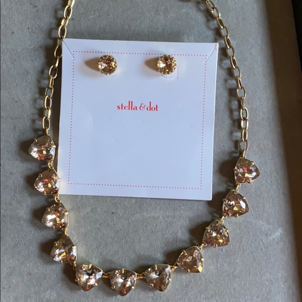 Stella & Dot necklace earring set